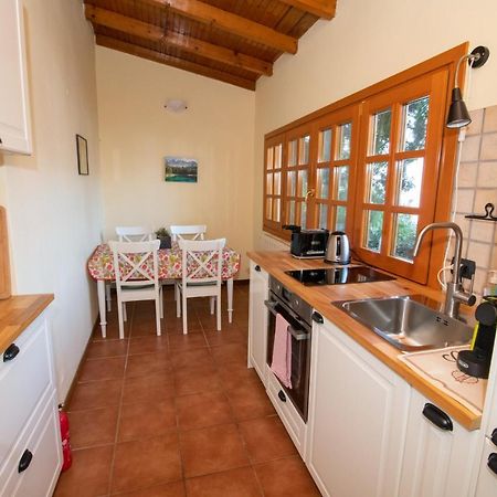 Villa Rina Deluxe And Cottage Porto Ceresio Eksteriør bilde