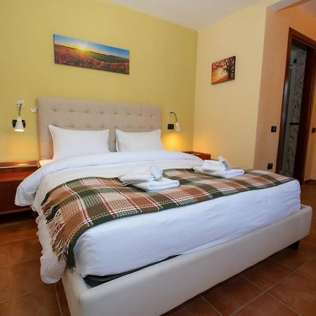 Villa Rina Deluxe And Cottage Porto Ceresio Eksteriør bilde