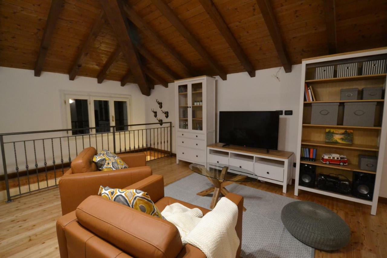 Villa Rina Deluxe And Cottage Porto Ceresio Eksteriør bilde