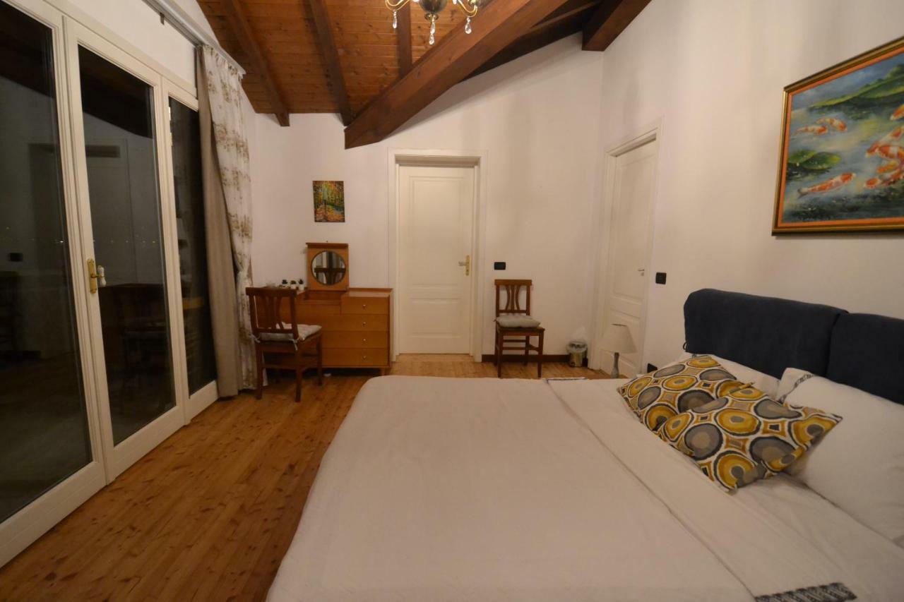 Villa Rina Deluxe And Cottage Porto Ceresio Eksteriør bilde